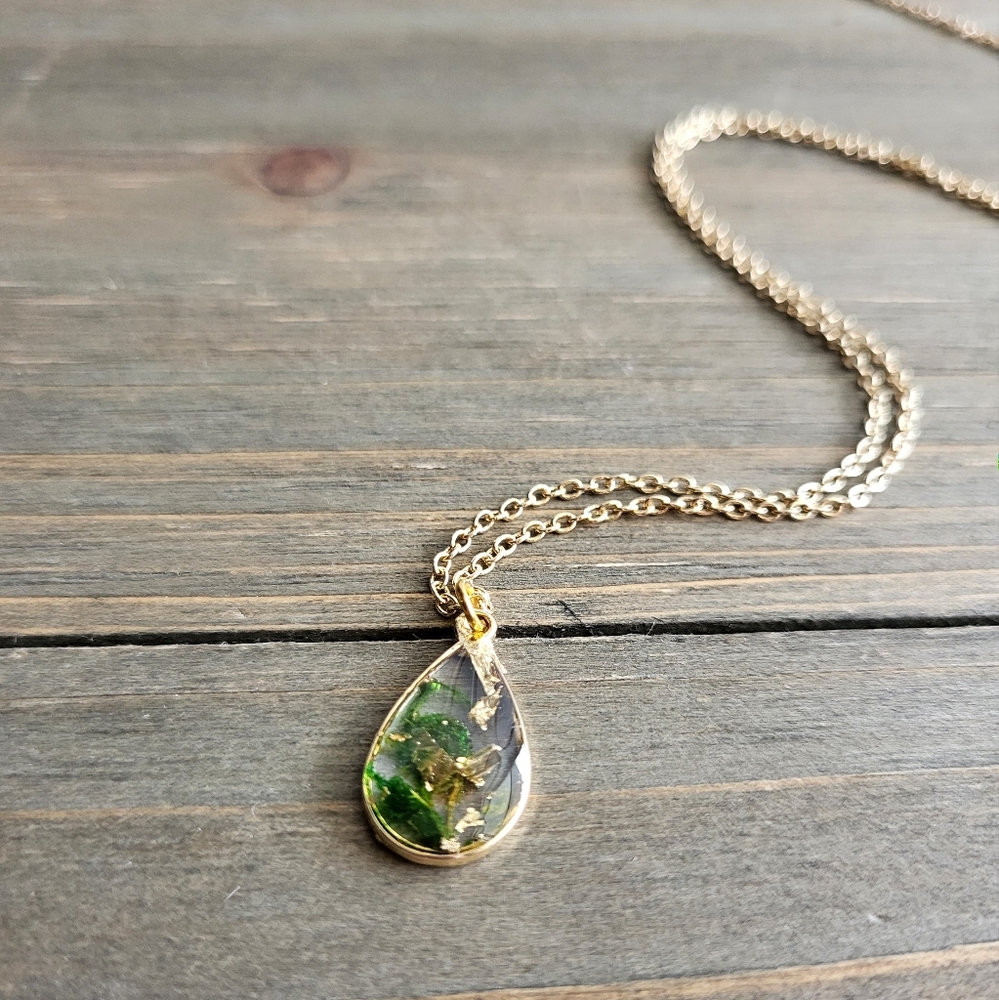 Petite Green Moss Resin Teardrop Necklace- Handmade Necklace- 18 Karat Gold Neck - Picture 4 of 7